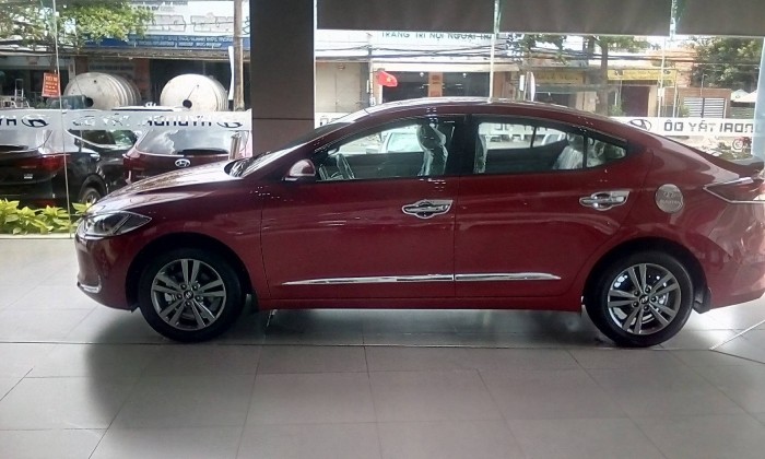 Ô tô Hyundai Elantra 1.6AT.