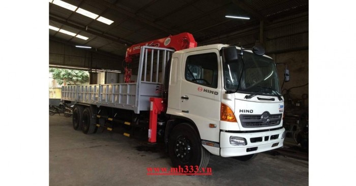 Xe tải gắn cẩu HiNo 3 chân gắn cẩu UNIC 5 tấn