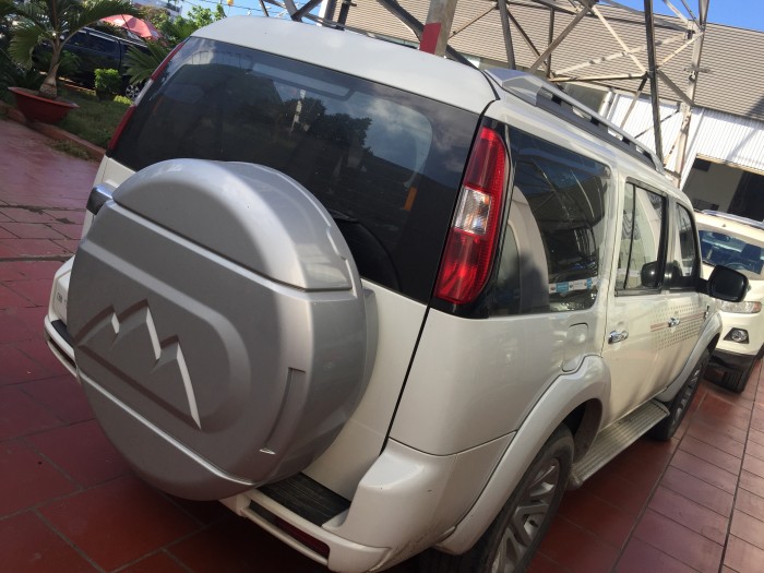 Bán Ford Everest 01 cầu sx 2014 màu trắng