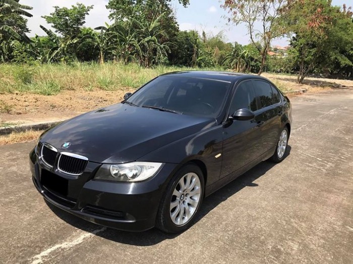 Bán gấp BMW 320i at sx2007 đk 2008 màu đen