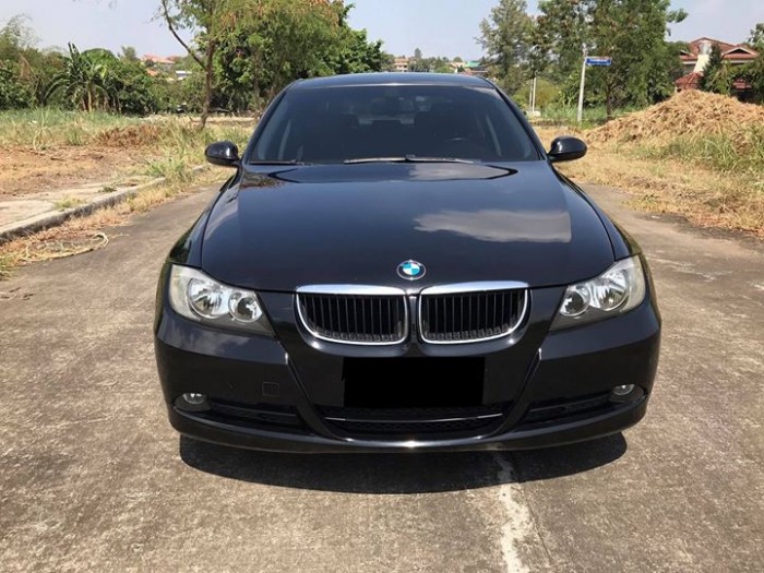 Bán gấp BMW 320i at sx2007 đk 2008 màu đen