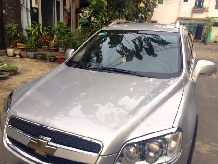 Bán nhanh Chevrolet Captiva 2010 at màu bạc