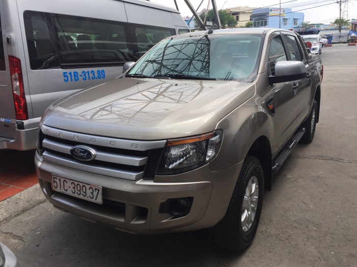 Bán Ford Ranger XLS 4x2 AT ghi vàng sx 2014