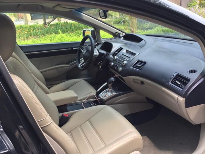 Honda Civic 2007 màu đen tự động đẹp víp