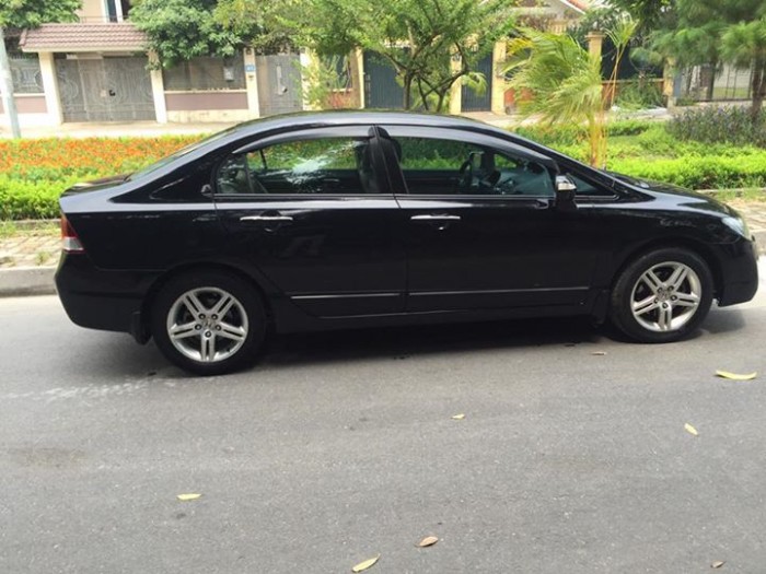Honda Civic 2007 màu đen tự động đẹp víp