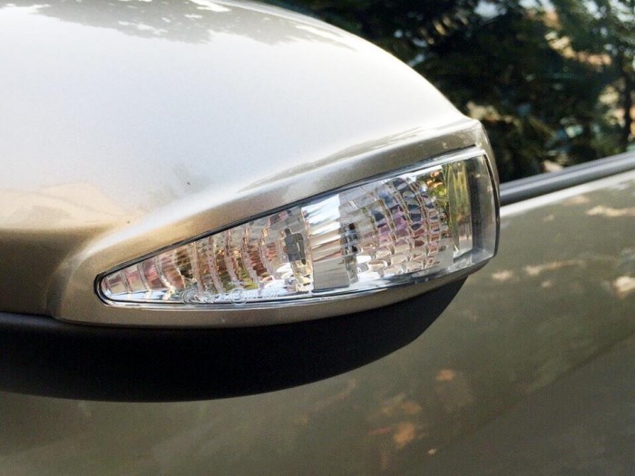 Bán nhanh Mazda 3S 2014 at màu vàng kim