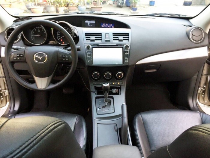 Bán nhanh Mazda 3S 2014 at màu vàng kim