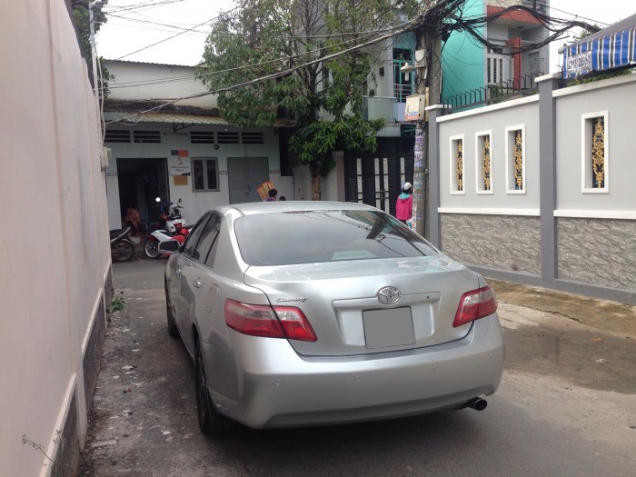 Cần bán gấp xe Toyota Camry 2.4LE 2008 lăn bánh 2010 nhập khẩu Mỹ
