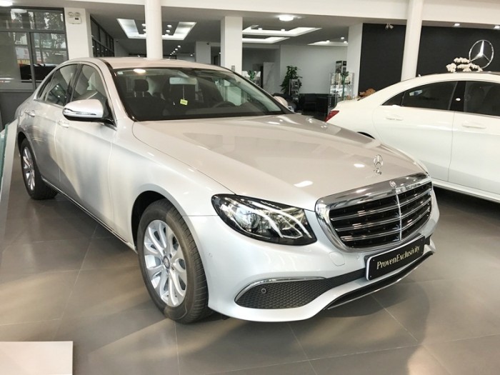 Bán Mercedes E200 2017 chạy lướt giá tốt