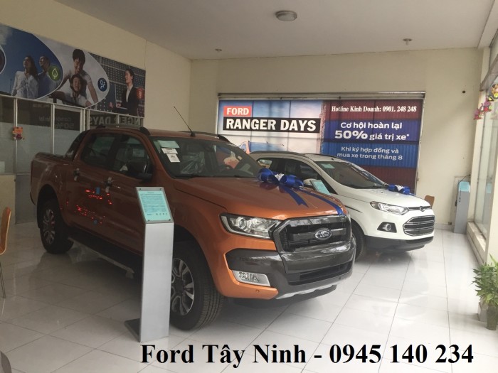 Ford Ranger, bán xe bán tải Ranger, tặng nắp thùng, lót thùng, phim