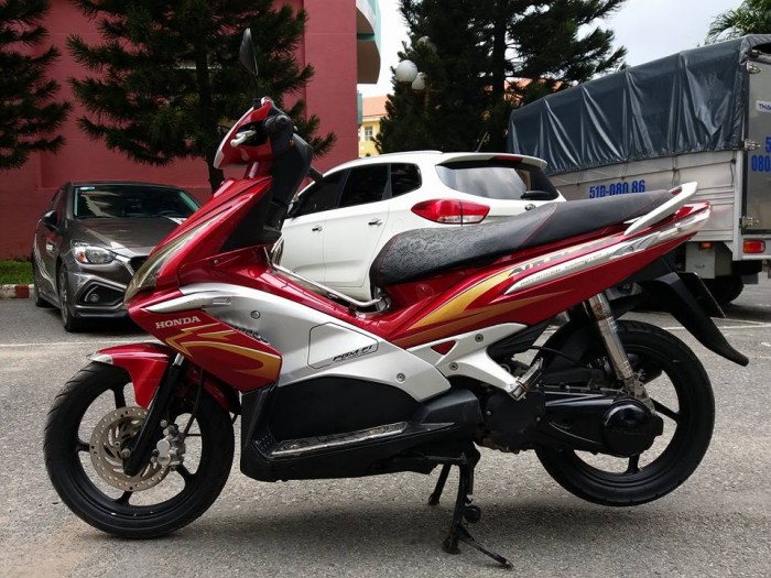 Air Blade Hàn Quốc Đỏ  Bạc mẫu Thailan 2 Đèn Giống Honda Air Blade 99%