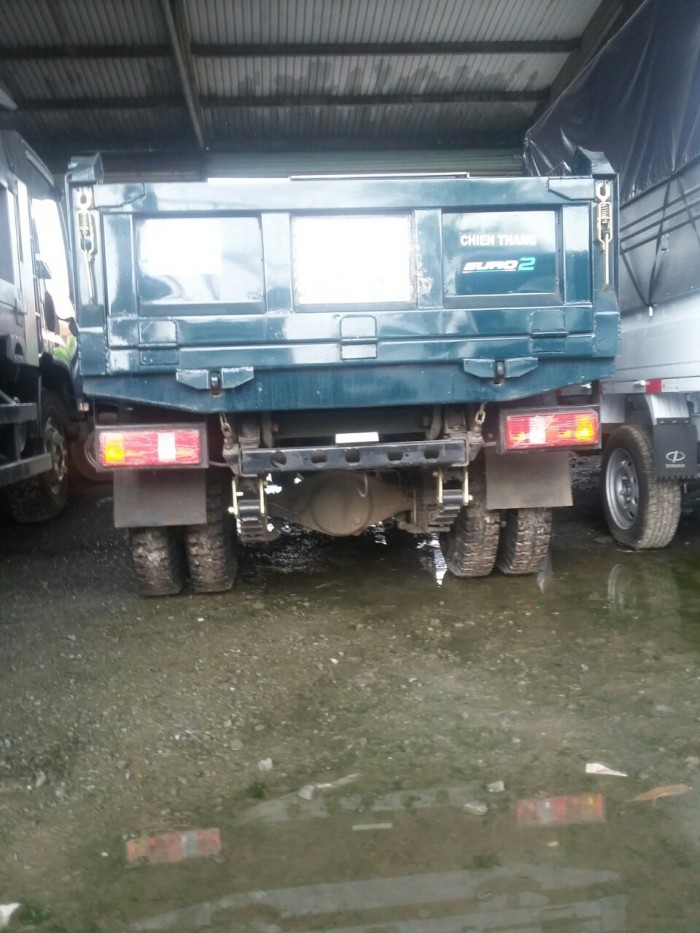Xe ben Chiến Thắng 1T2