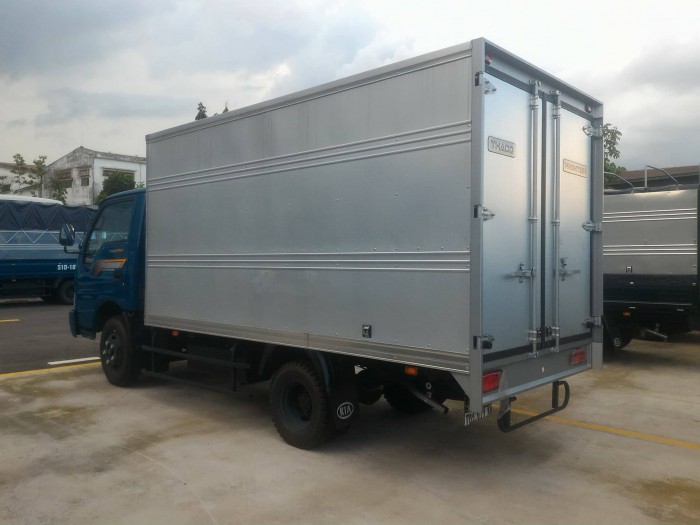 Xe tải 2.3 tấn Thaco Kia K165S thùng kín