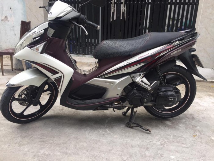 Yamaha Nouvo 5, zin từng con ốc, chính chủ,màu trắng đen