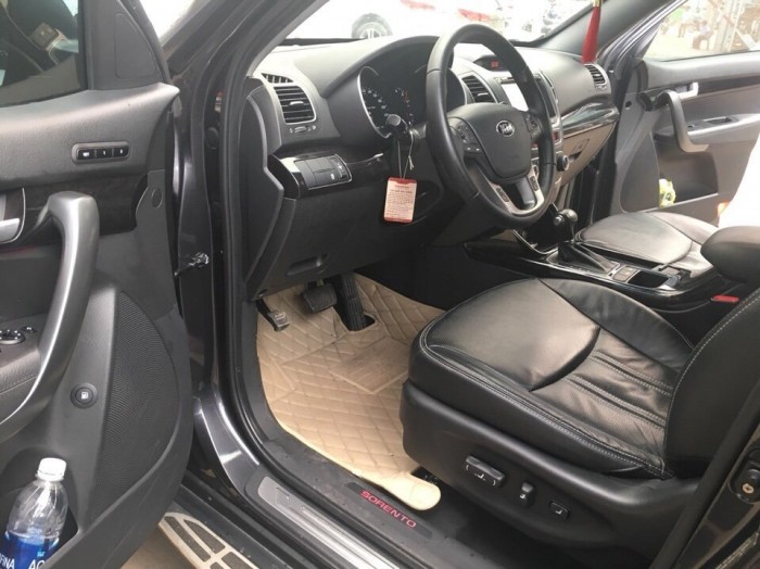 Bán Kia Sorento 2WD  2.4AT 2014 màu xám bstp cực đẹp
