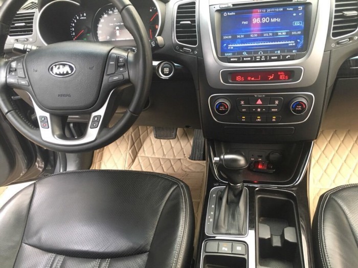 Bán Kia Sorento 2WD  2.4AT 2014 màu xám bstp cực đẹp