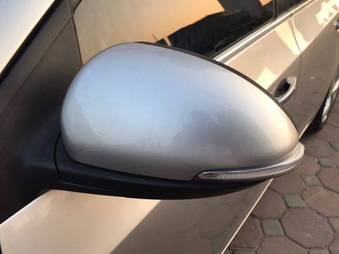 Bán em Chevrolet Cruze 2015 at màu bạc đẹp như mới