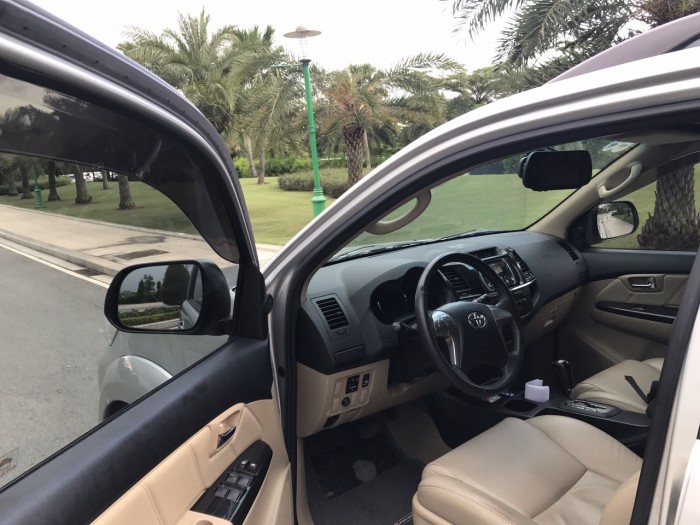 Toyota Fortuner 2016 at bạc mới