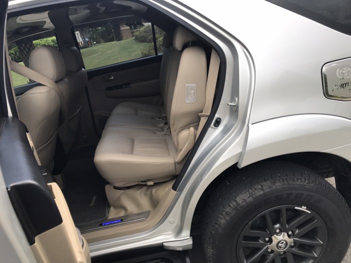 Toyota Fortuner 2016 at bạc mới