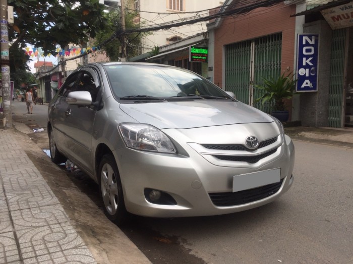 Toyota Vios mt 2010 màu bạc như mới
