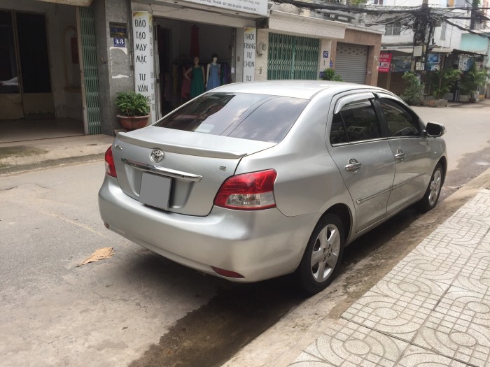 Toyota Vios mt 2010 màu bạc như mới