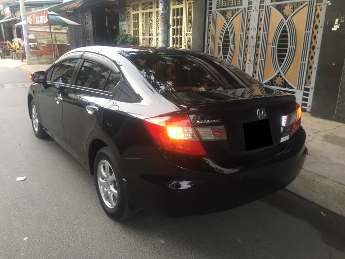 Nhà bán HONDA CIVIC 2014 at màu đen