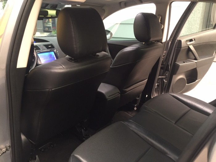 Nhà bán Mazda 3s 2015 at màu bạc zin