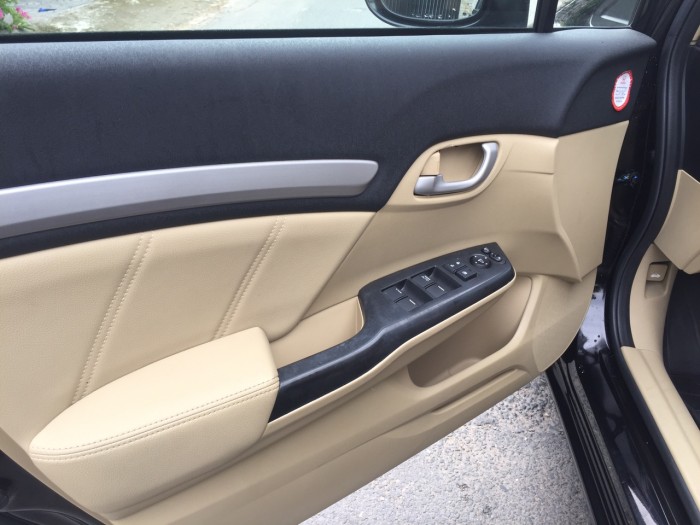 Nhà bán nhanh Honda Civic 2015 at màu đen