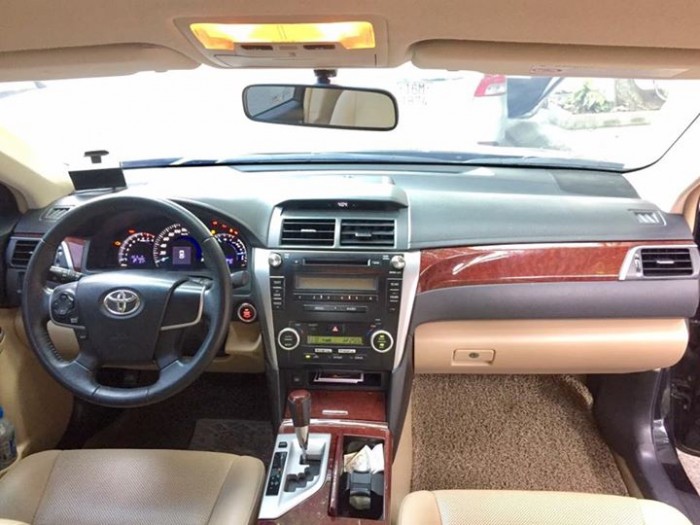 Cần bán chiếc Toyota Camry 2.5G 2015 màu đen
