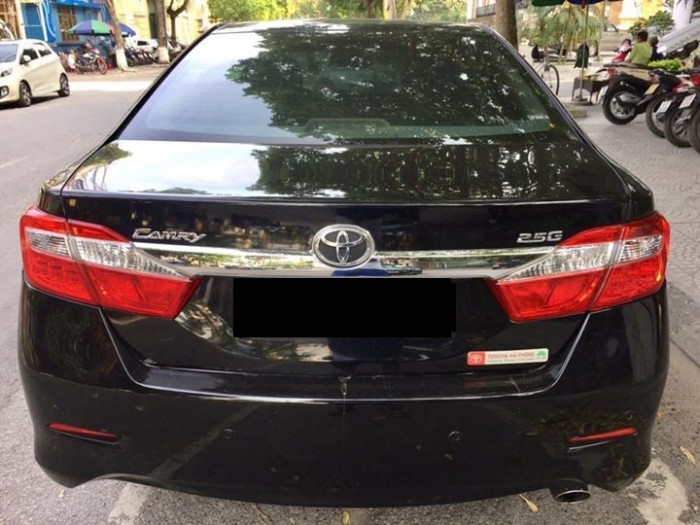 Cần bán chiếc Toyota Camry 2.5G 2015 màu đen