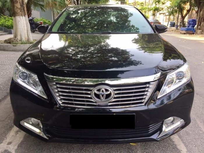 Cần bán chiếc Toyota Camry 2.5G 2015 màu đen