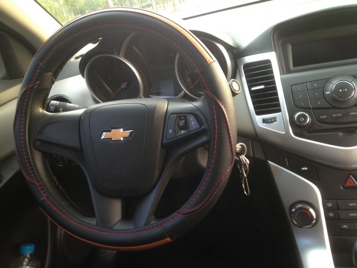 Bán xe Chevroler Cruze 2015 mt màu trắng như mới