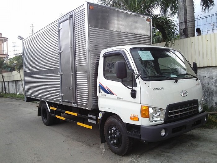 Xe tải Hyundai HD78 4.5 tấn, thùng kín