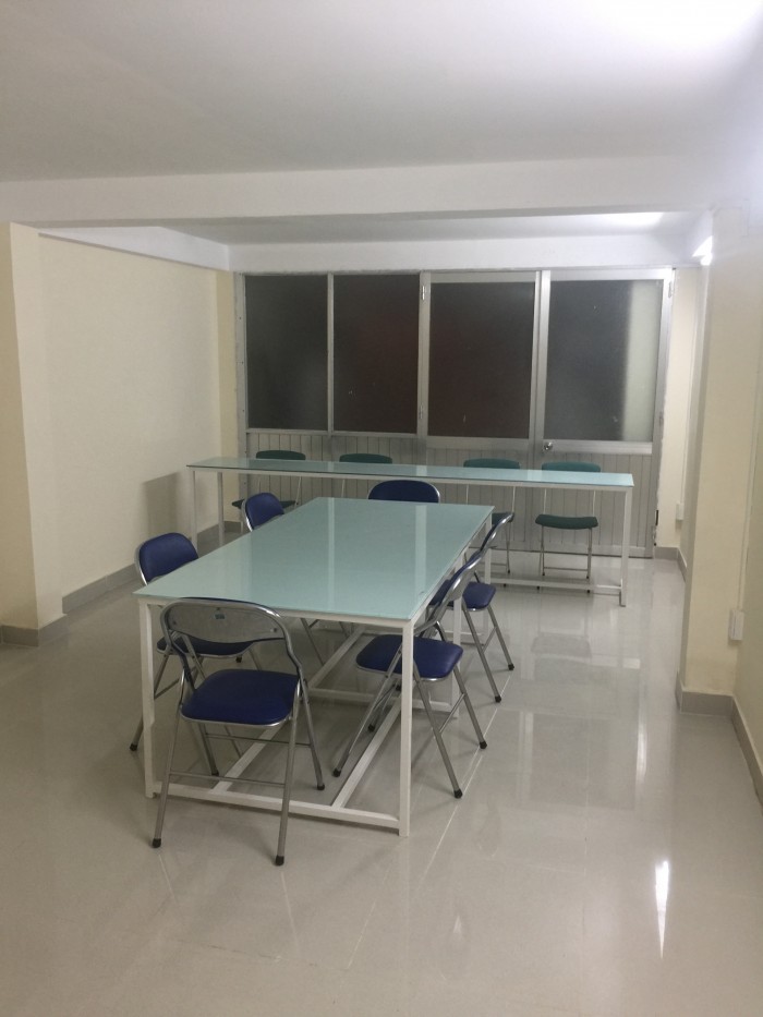 Cho thuê văn phòng tiện ích Q.8,  1 phòng tiếp khách và 1 phòng họp chung