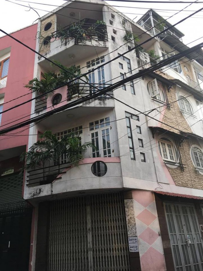 Chủ định cư cần bán nhà HXH Hoàng Văn Thụ gần mặt tiền đường, Phú Nhuận.