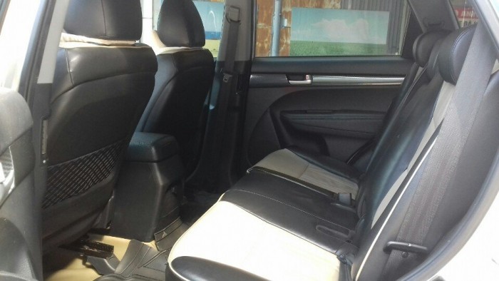 Bán Kia Sorento 4WD 2.4AT  màu bạc máy xăng 2012 xe đẹp