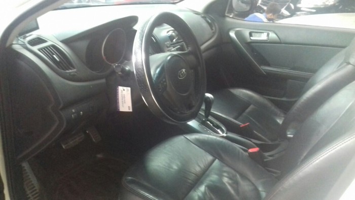 Bán Kia Forte SX 1.6AT 2010 màu trắng bstp