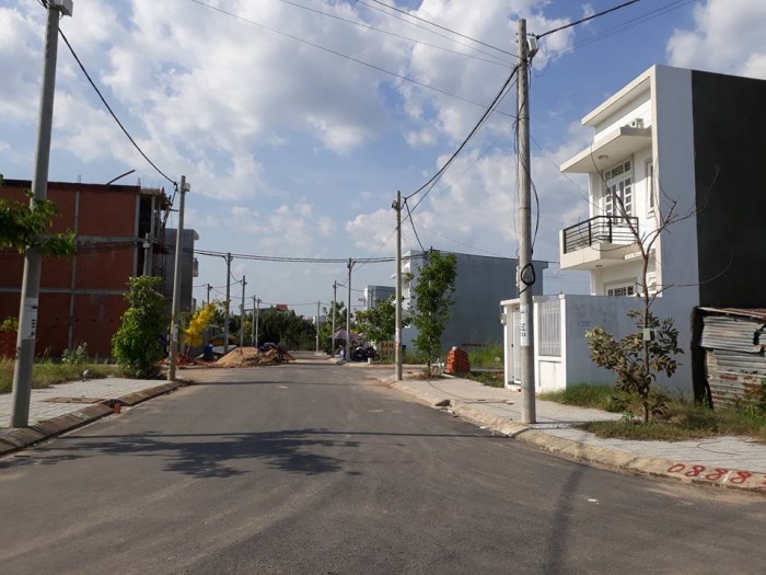 Đất nền Q9, đường 8 Lò Lu, 52m2, vị trí đẹp, ko vướn gì, giá rẻ
