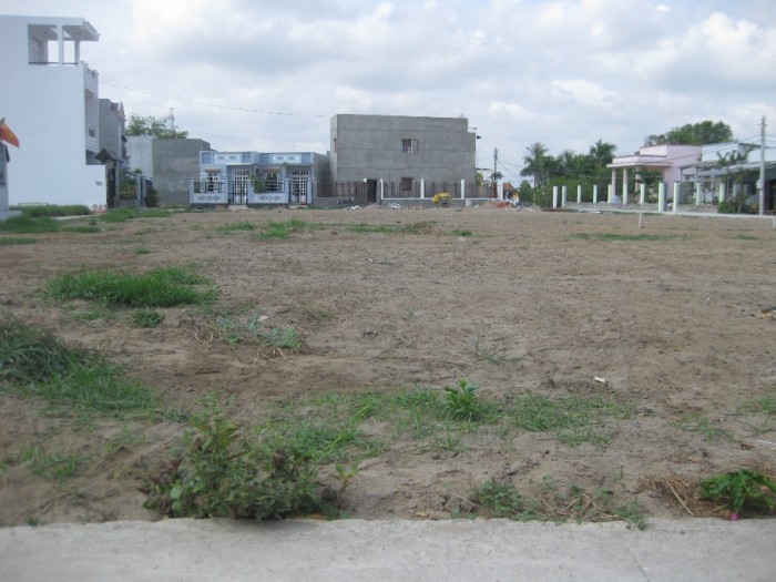 Bán rẻ lô đất 100m2 MT Đồng Văn Cống,P.Thạnh Mỹ Lợi, thổ cư 100%,SHR