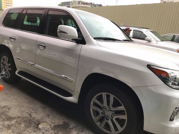 Nhà bán Lexus LX570 2012 at đk 2013 màu trắng ngọc trinh