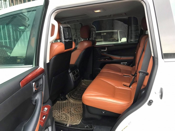 Nhà bán Lexus LX570 2012 at đk 2013 màu trắng ngọc trinh