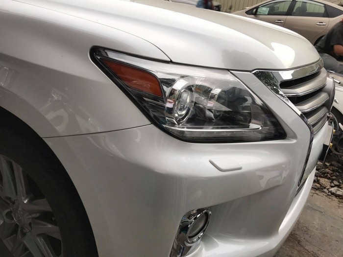 Nhà bán Lexus LX570 2012 at đk 2013 màu trắng ngọc trinh