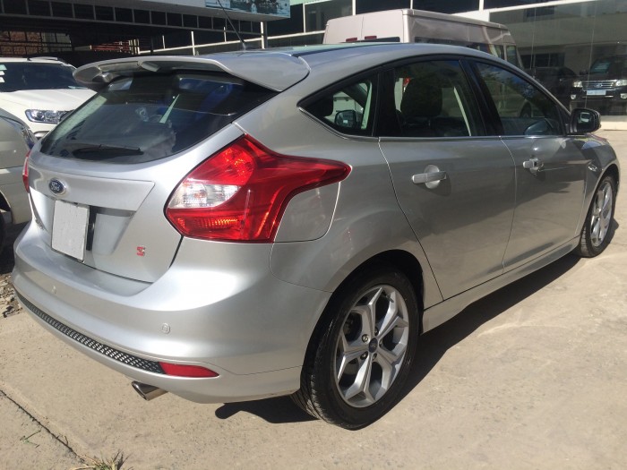 Ford Focus 2.0l 5 Cửa 2013