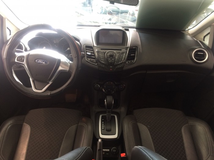 Ford Focus 2.0l 5 Cửa 2013