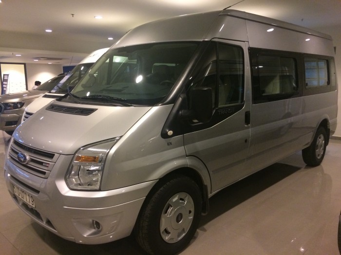 Ford Transit Van 6 Chổ