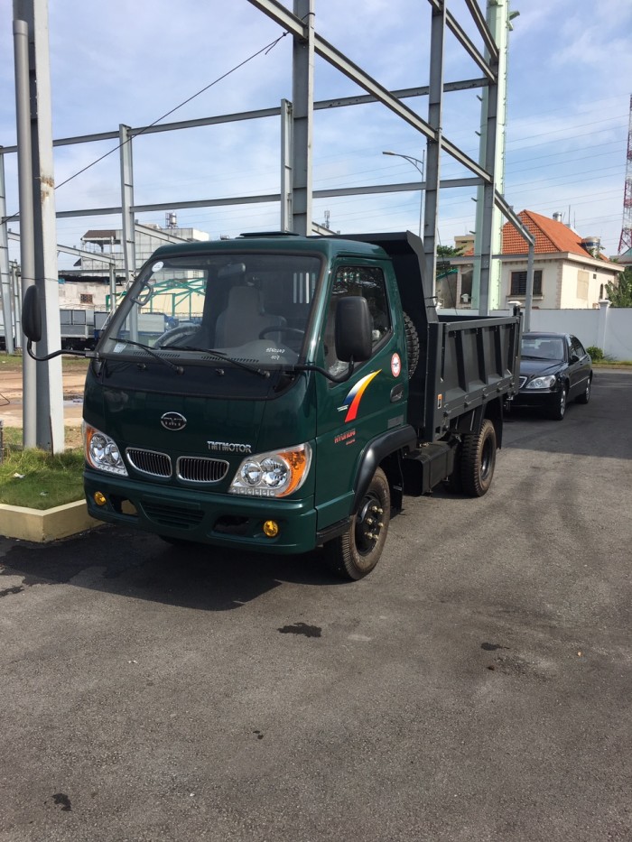 Xe ben 2,4 tấn chạy thành phố