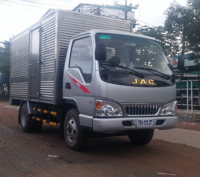 Xe tải JAC 2,4 tấn