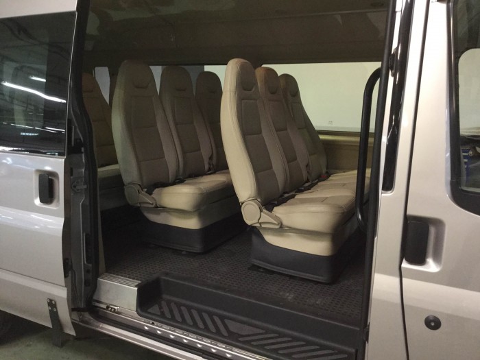 Bán Ford Transit Luxury 2017