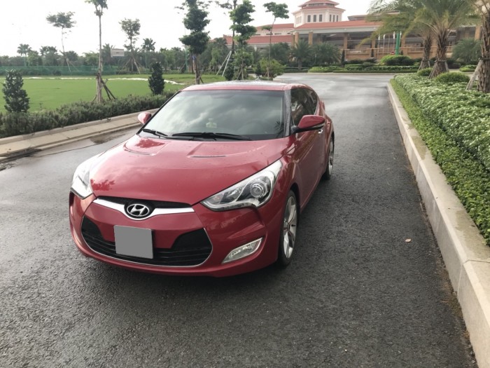 Cần bán xe Hyundai Veloster 2012 tự động màu đỏ nhập khẩu