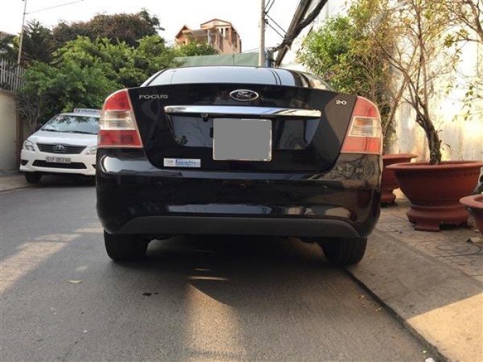 Cần bán xe Ford Focus 2.0 sx 2011 màu đen full opption